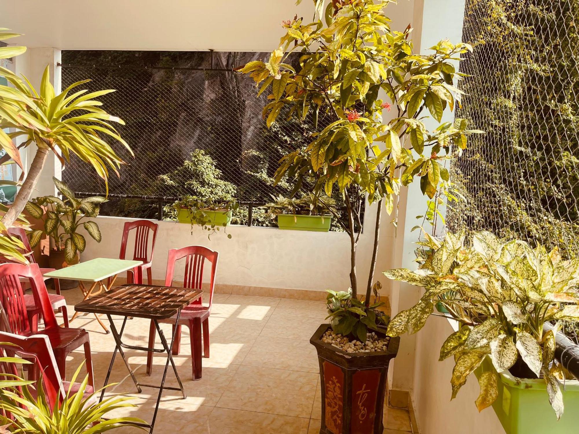 Catba Sky View Hotel Dong Khe Sau エクステリア 写真