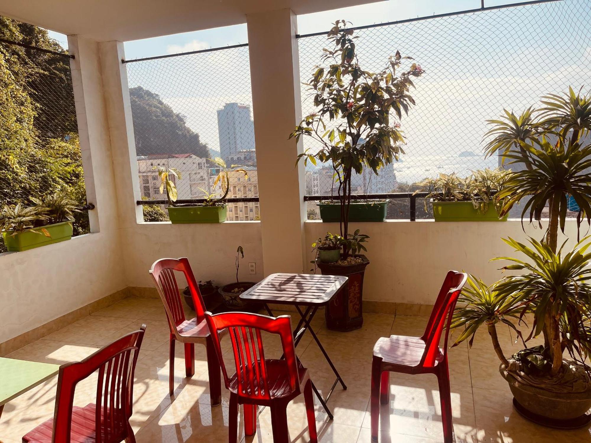 Catba Sky View Hotel Dong Khe Sau エクステリア 写真